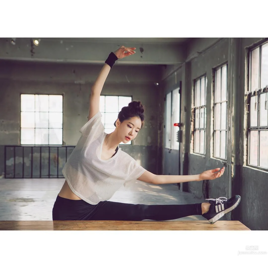 Jang Stephanie- 性感運動網拍照 5