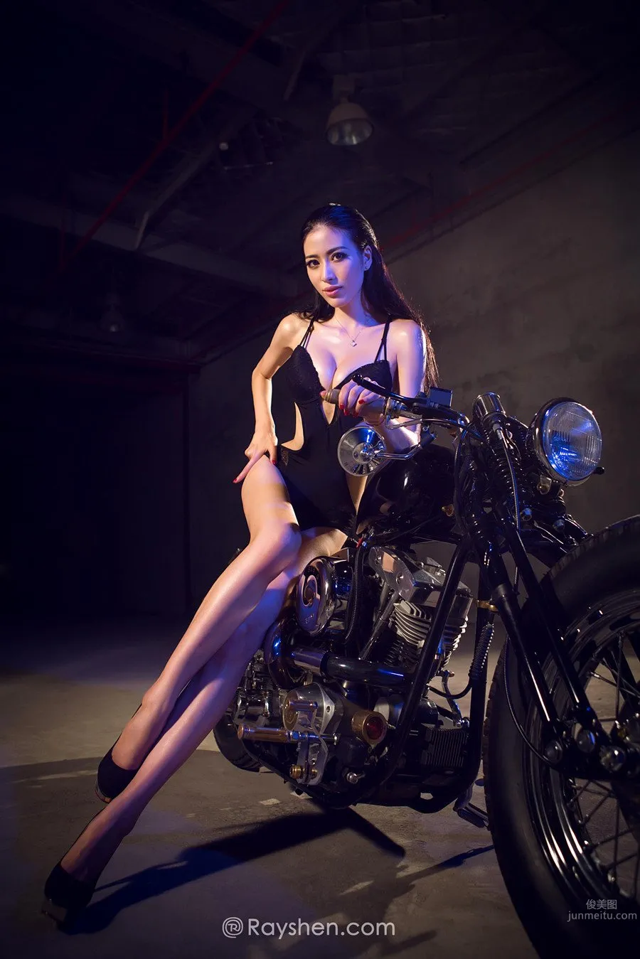 朱雯、朱靜- 姐妹花性感比基尼 5