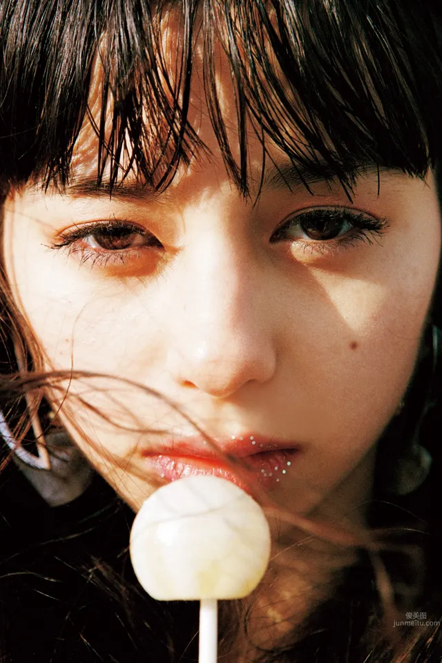 Ayami Nakajo - A Cute and Cool Mixed-Race Beautiful Girl photo 7