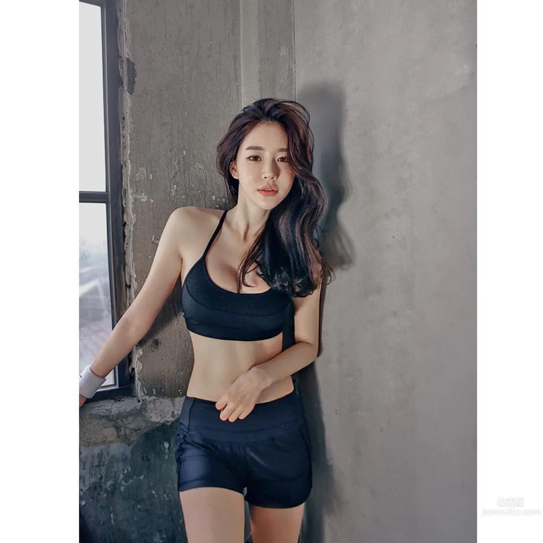 Jang Stephanie- 性感运动网拍照_0