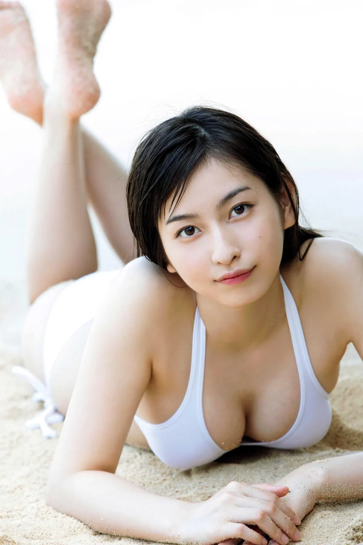 Akari Uemura - The No.1 Beauty of Hello! Project photo 25