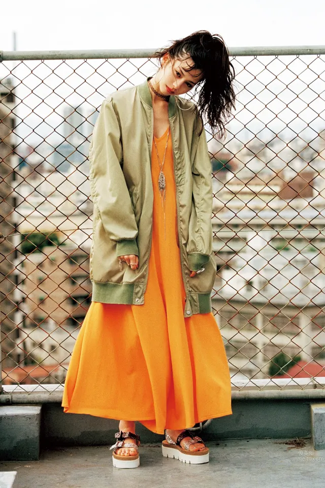 Ayami Nakajo - A Cute and Cool Mixed-Race Beautiful Girl photo 14