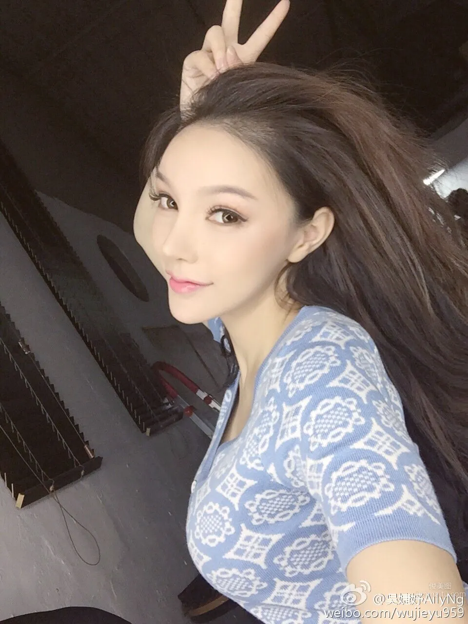 吳婕妤AilyNg- 純天然巨咪微博私房照 15