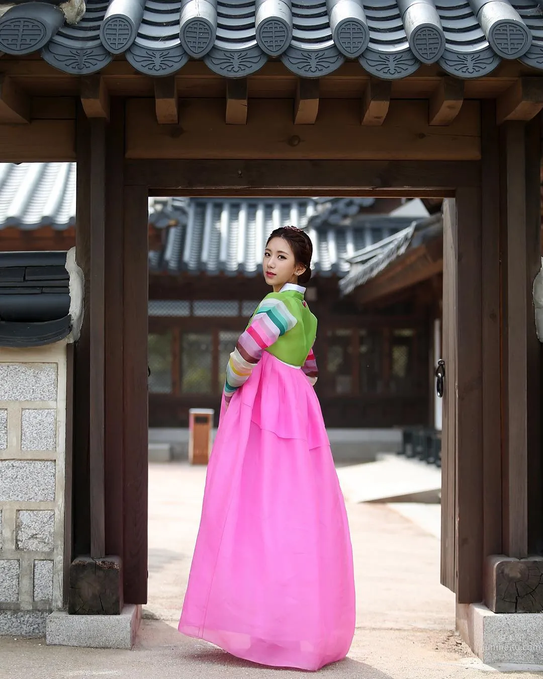 藝正花(예정화)- 南韓健身女神最新美照 25
