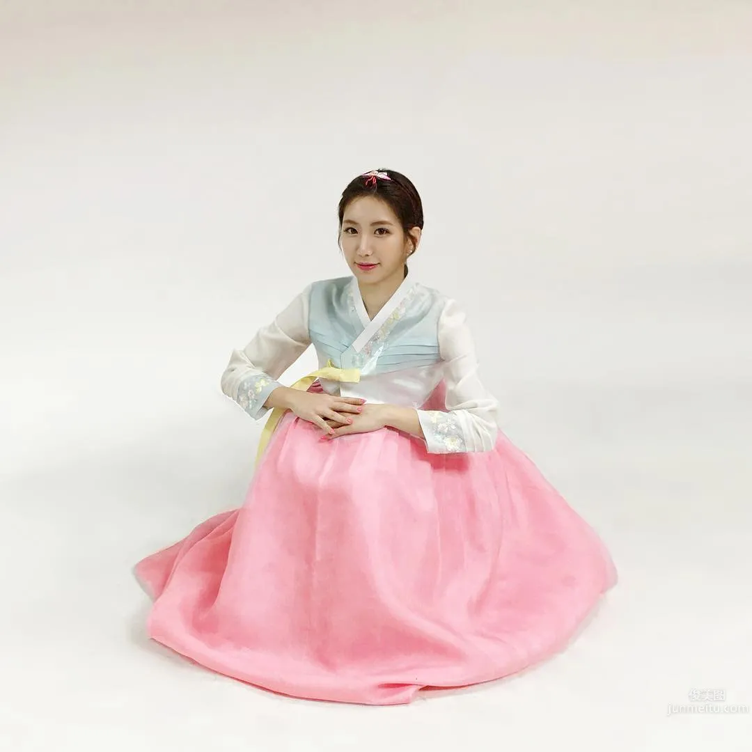 藝正花(예정화)- 南韓健身女神最新美照 44