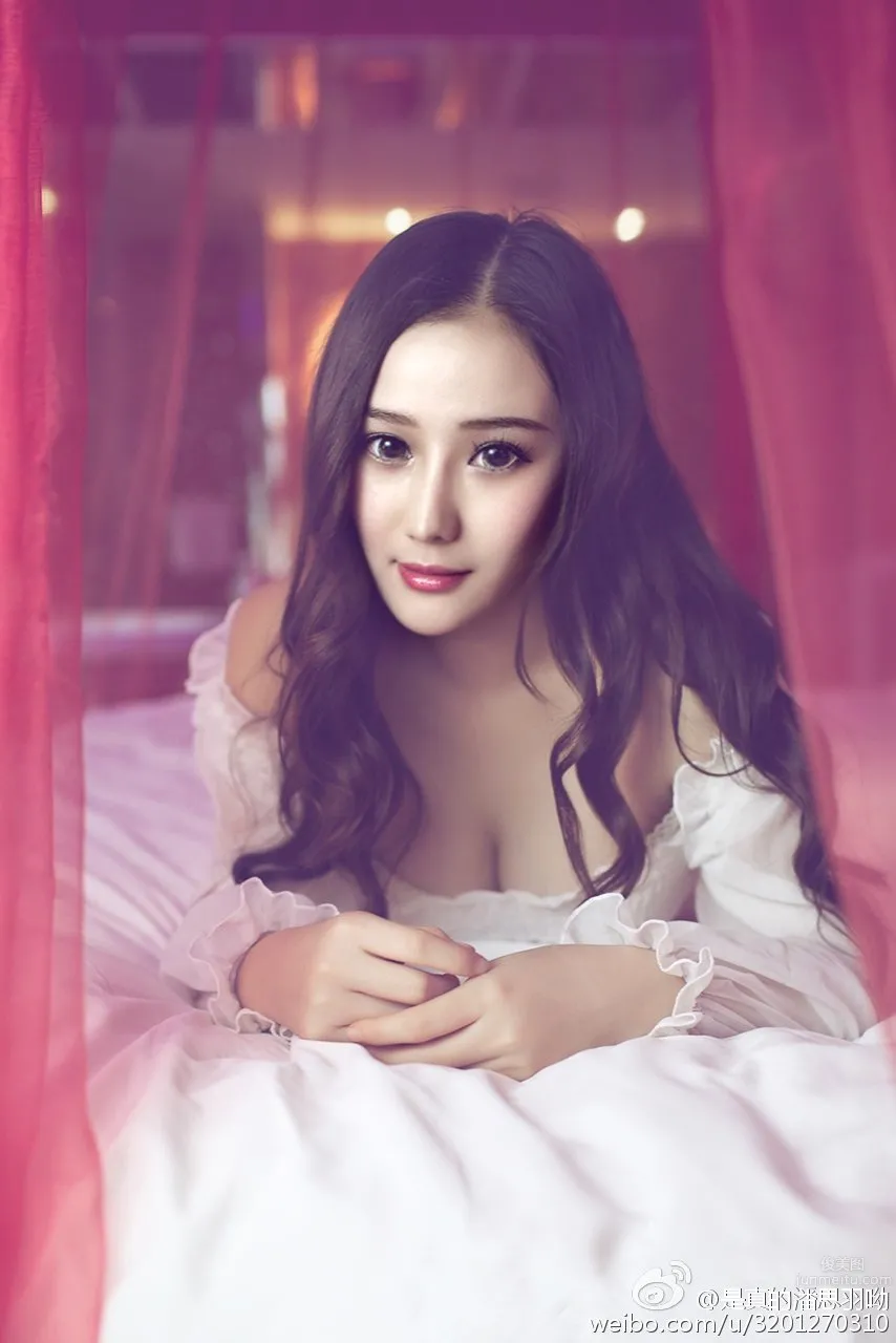 Pan Siyu, Famous School Beauty Private Shoot photo 7