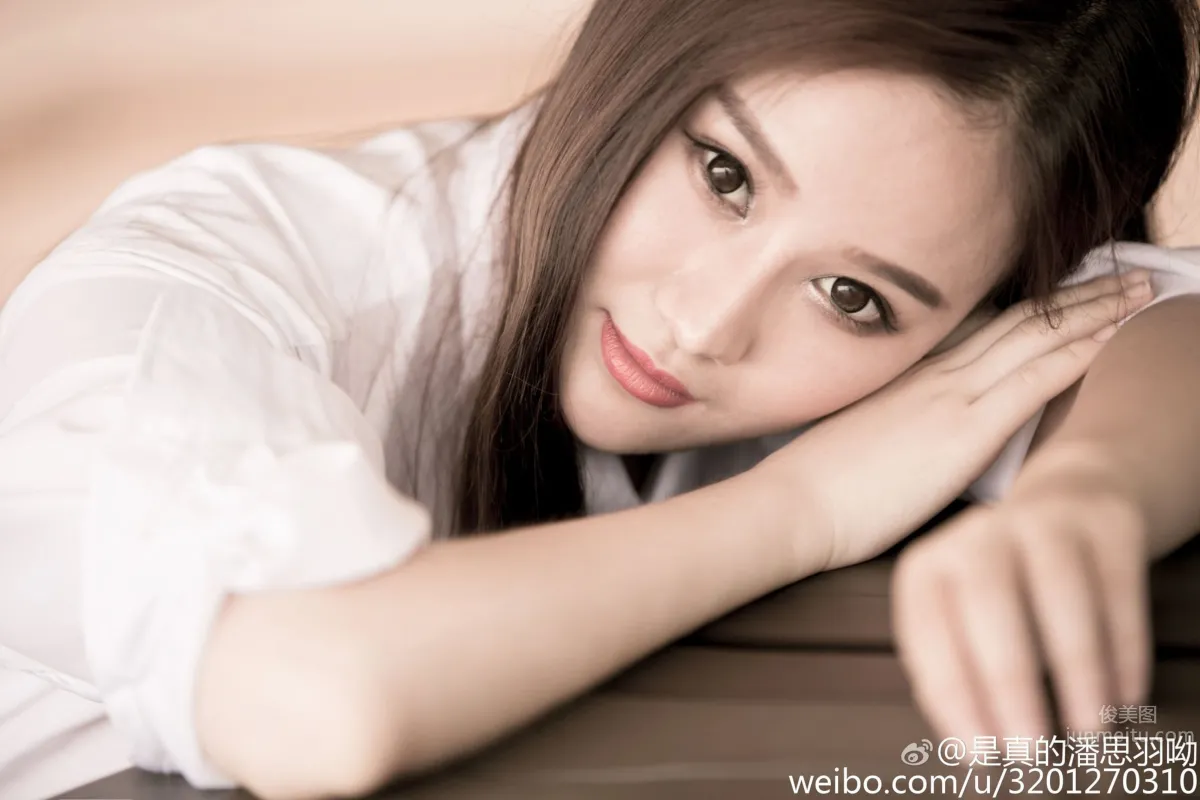 Pan Siyu, Famous School Beauty Private Shoot photo 16