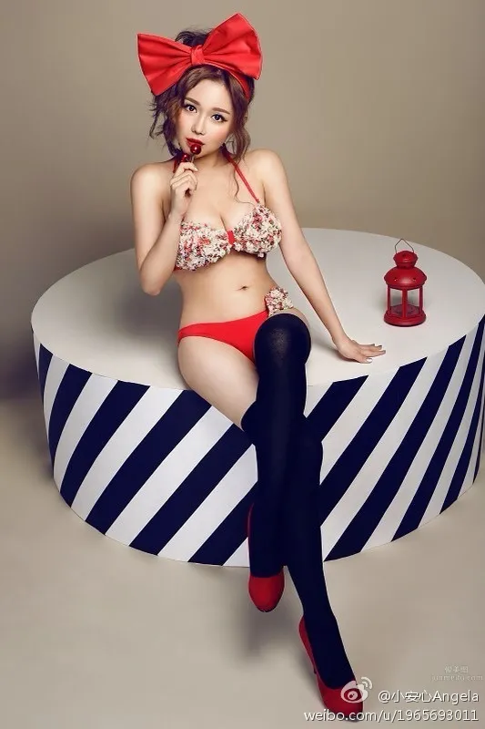 白熙萌Kitty- 北外校花魔鬼身材魅惑写真_4