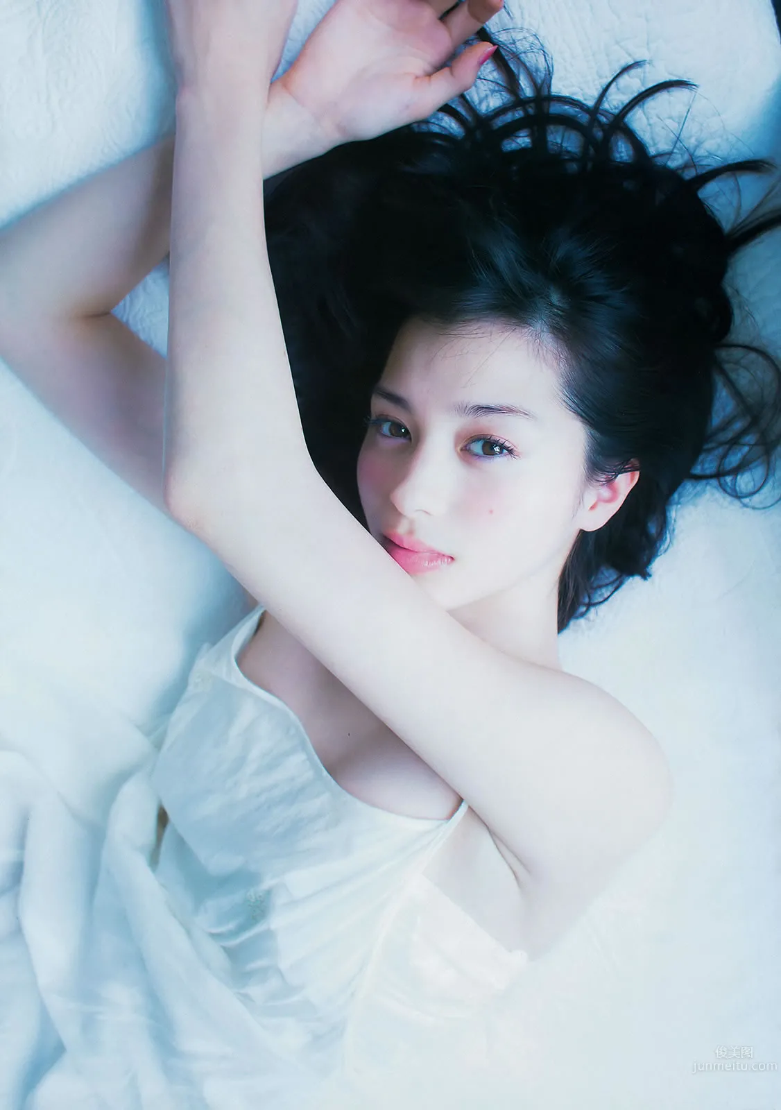[Young Magazine] 2016 No.10-11 中条あやみ 朝長美桜 朝比奈彩 天木じゅん_10