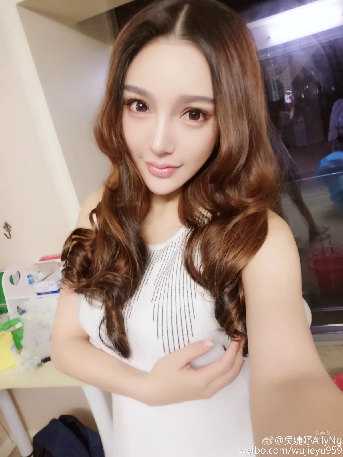 吳婕妤AilyNg- 純天然巨咪微博私房照 13