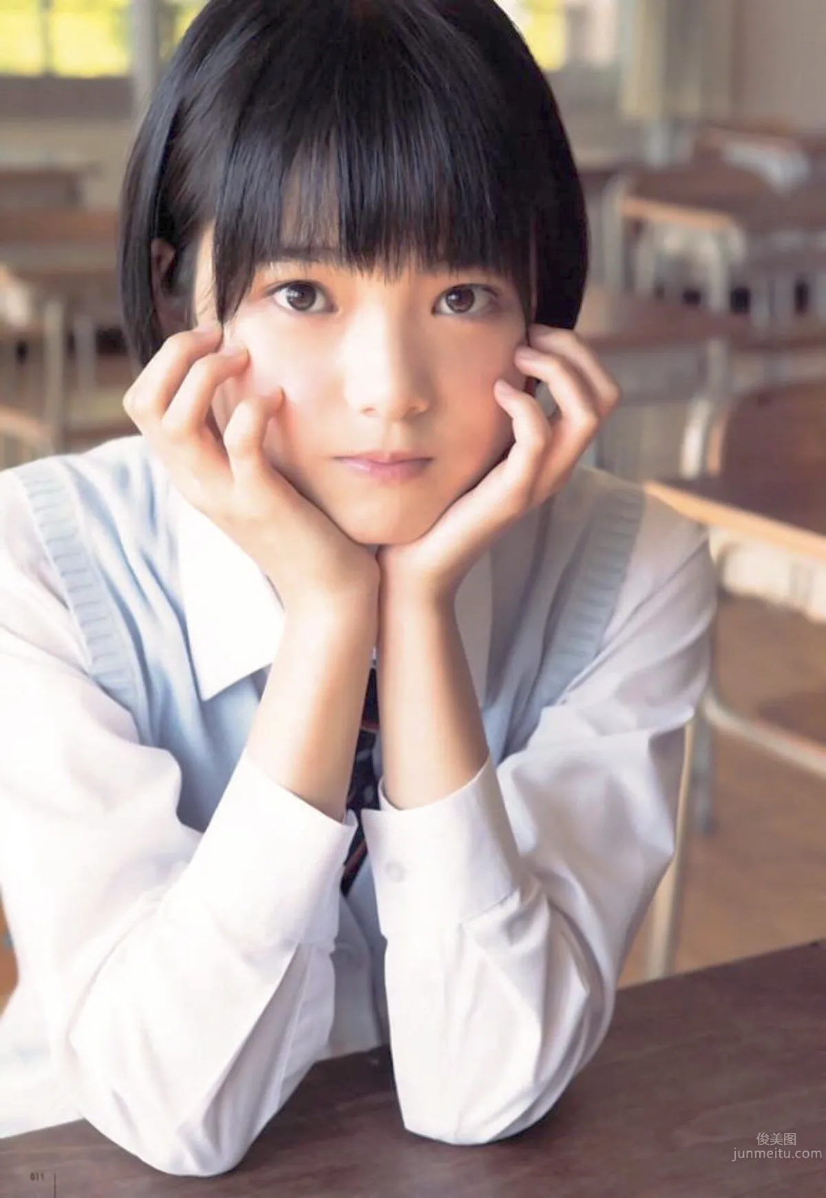Yurina Hirate, Cute Short-Haired Beauty photo 11