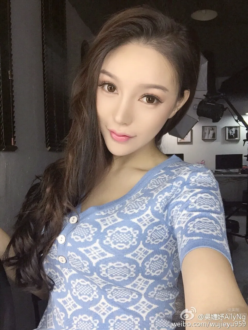 吳婕妤AilyNg- 純天然巨咪微博私房照 14