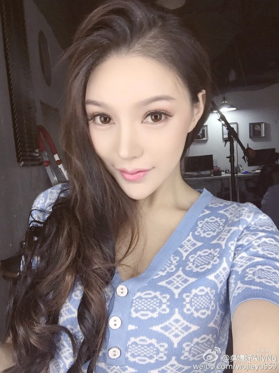 吳婕妤AilyNg- 純天然巨咪微博私房照 16