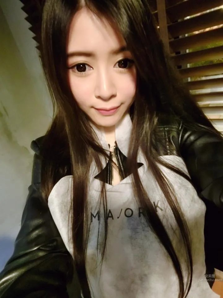 刘六宁- G奶正妹老板娘诱惑性感睡衣照_7