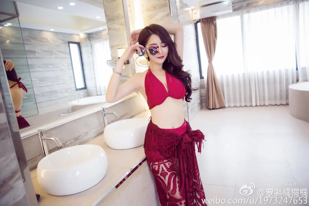 Luo Xitong - Long-Legged Beauty Model Super Eye-Catching photo 37