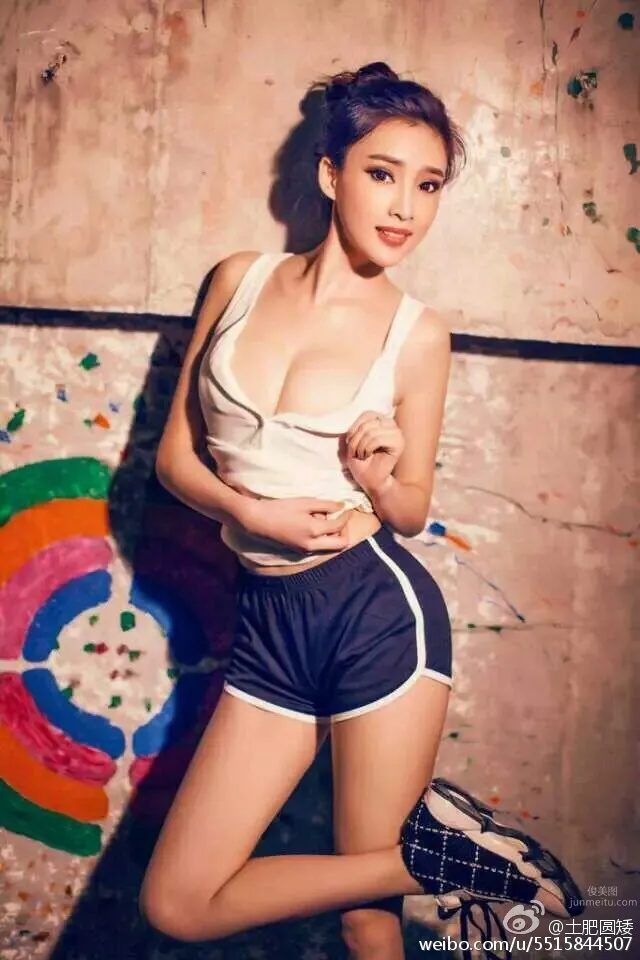 周妍希- 性感惹火誘惑私房寫真 11