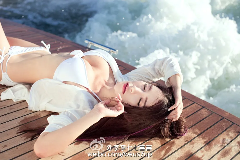 李七喜- 白色比基尼性感肆虐 5