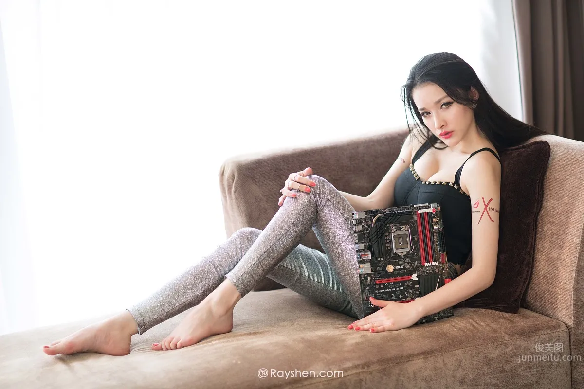 盛一一- 家居絕美妩媚私房寫真 24