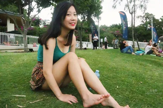 Zhang Wenting - The Busty Girl Who Went Viral on Beauty Boards Is So Fierce photo 6