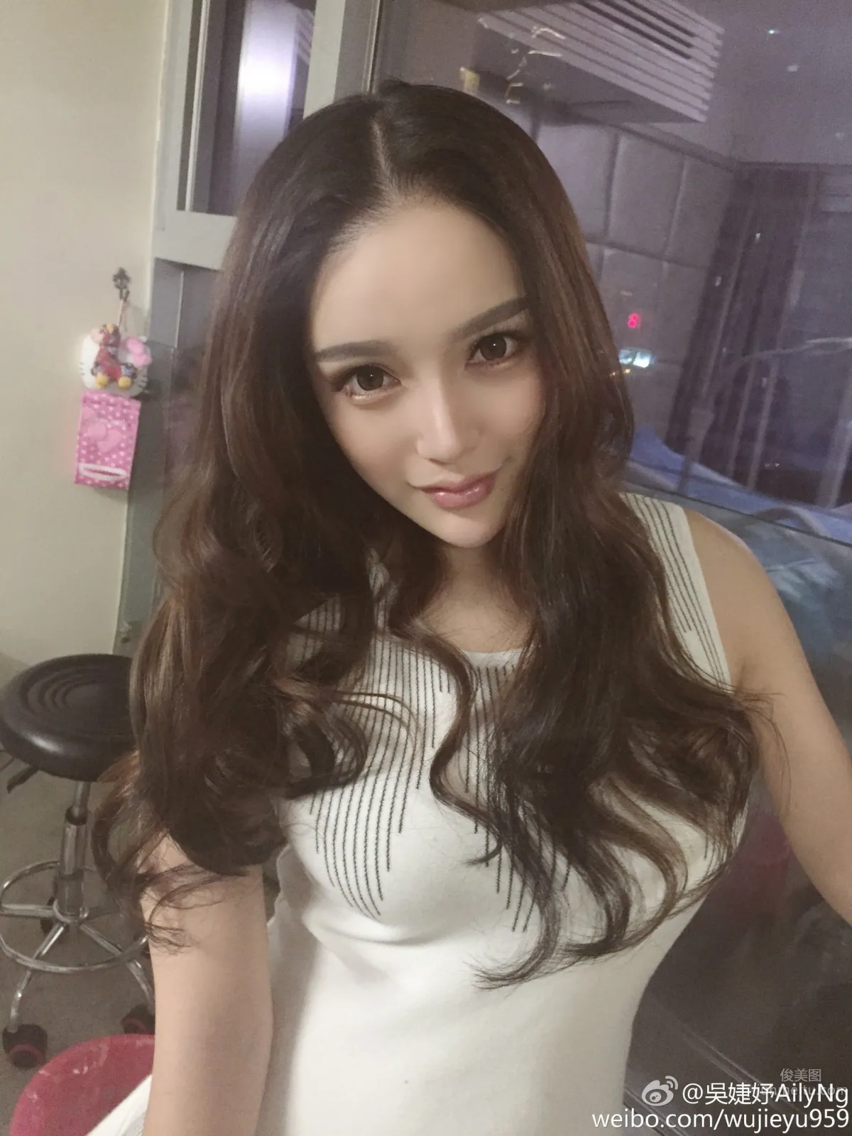 吳婕妤AilyNg- 純天然巨咪微博私房照 9