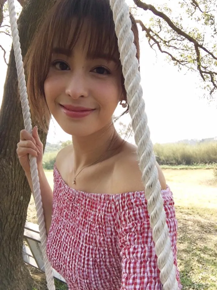 Christina Mok - Taiwanese-American Mixed-Race Model, National School Senior photo 25