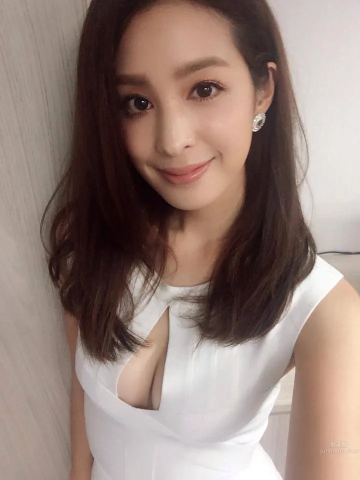 Christina Mok - Taiwanese-American Mixed-Race Model, National School Senior photo 28