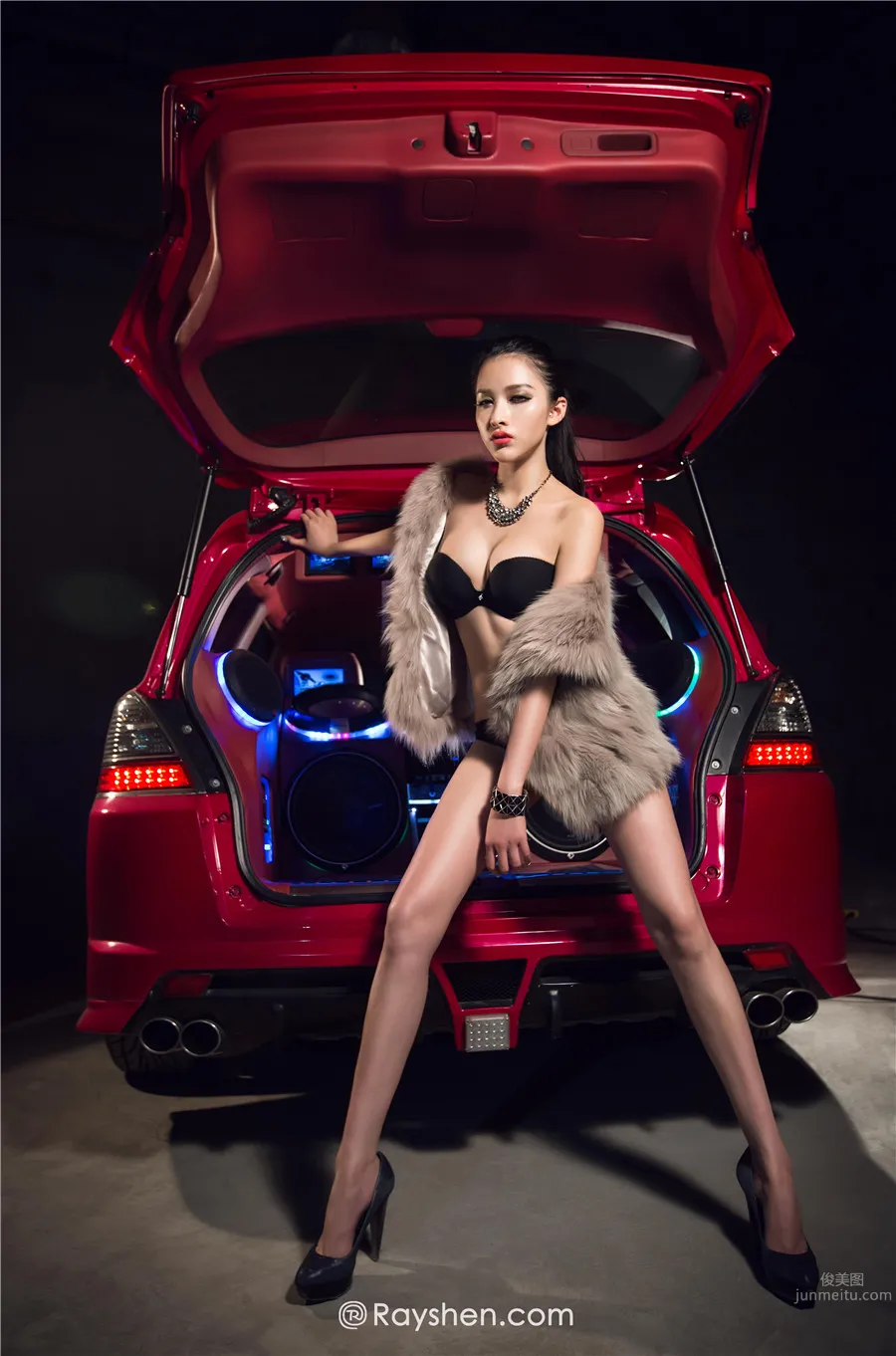 盛一Elena- 越野車擂台誘惑寫真 5