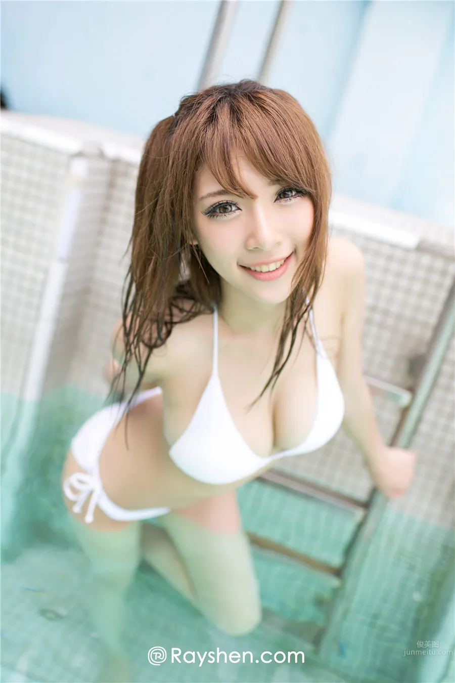 Zhang Yunyi, Pool Bikini Wet Body Temptation photo 3
