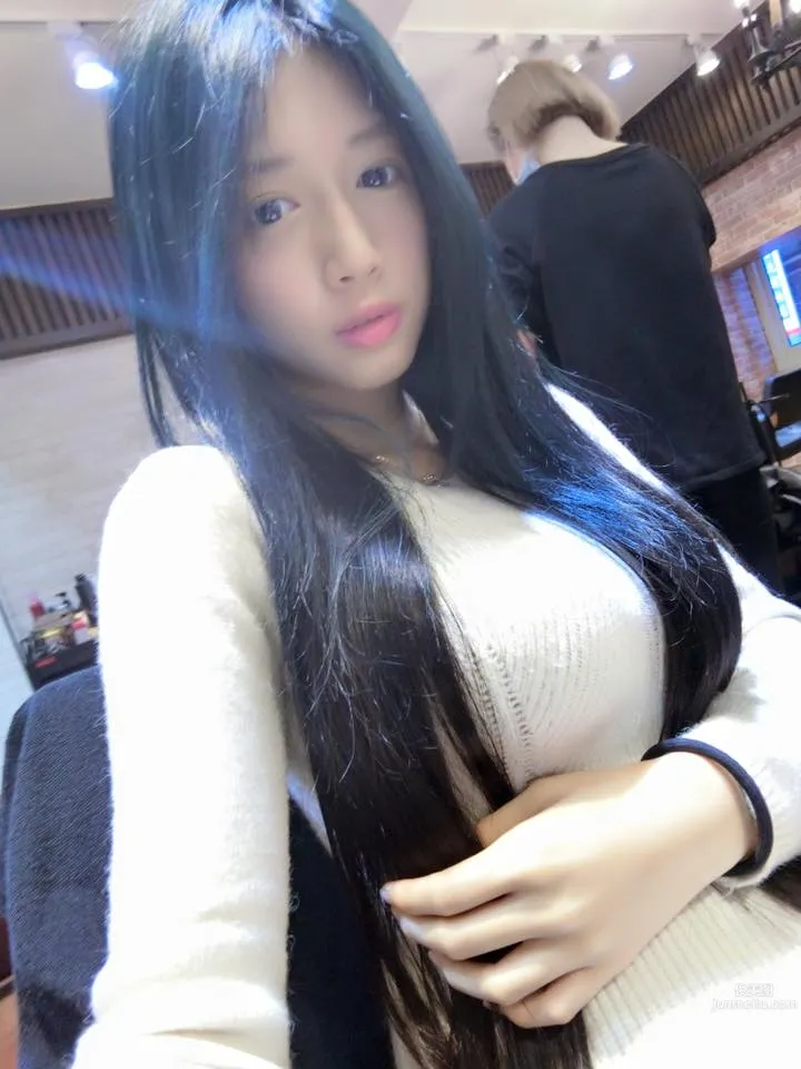 Cai Cai (Lin Yiting) - Super Long Cleavage Line Amazes photo 32