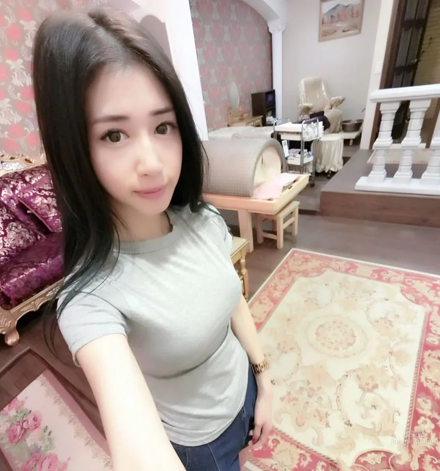 Cai Cai (Lin Yiting) - Super Long Cleavage Line Amazes photo 10