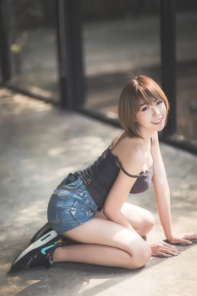 MayTal(Soraya Suttawas)- 身材爆好的開胸衣泰國美人 45