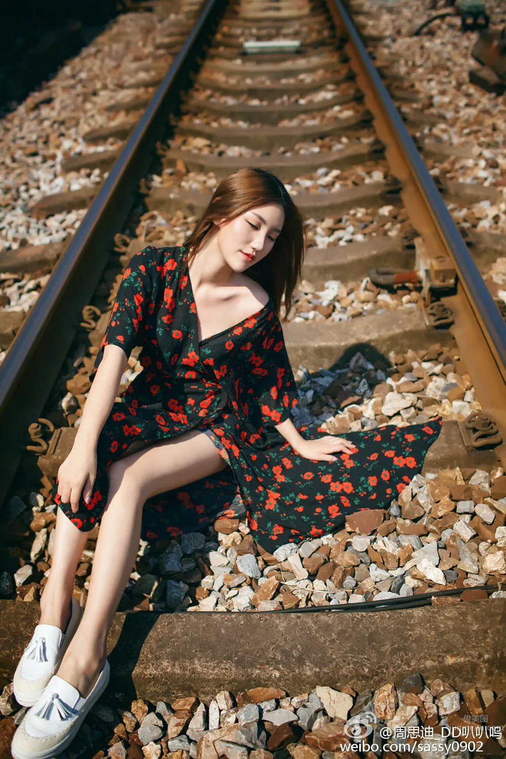 Zhou Sidi - Such a Sweet Tall Shanghai Beauty with Beautiful Legs, Professional Model photo 6