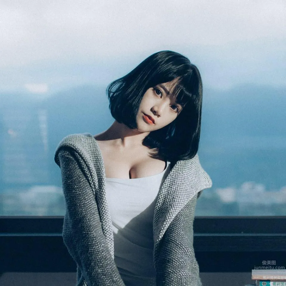 Li You: Uriko photo 2