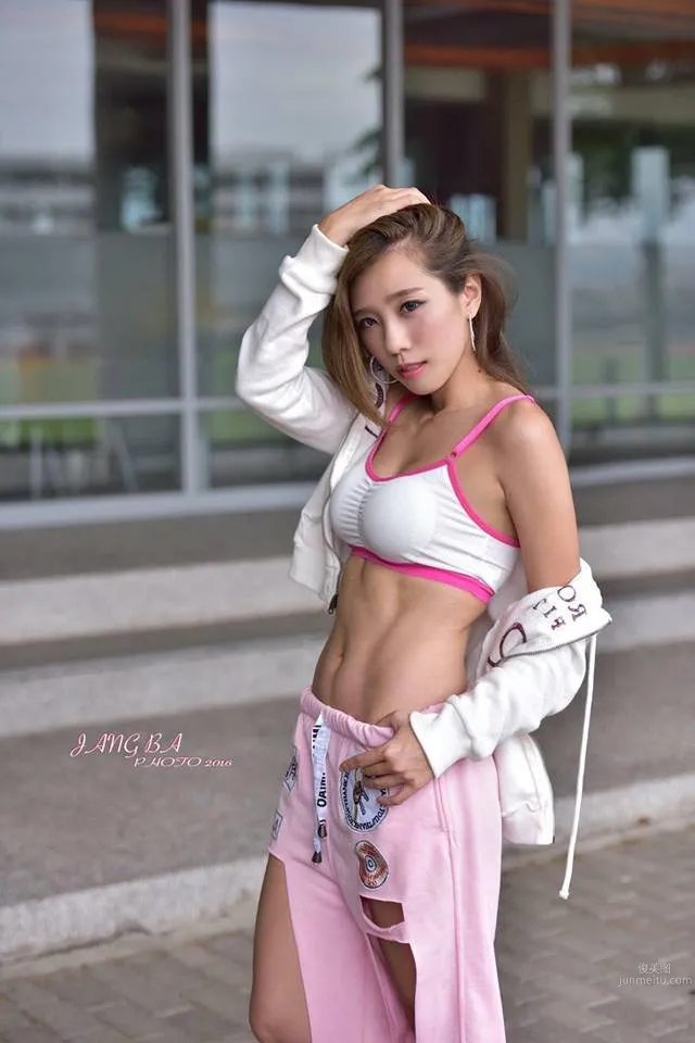 張宇婷- 人氣美女沙灘比基尼合輯 18