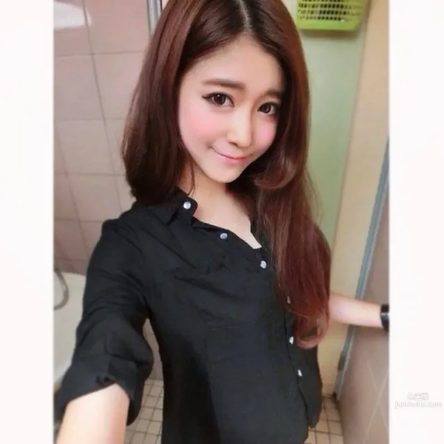 Min Min - Super Cute Big-Eyed McDonald's Long-Legged Store Beauty photo 15