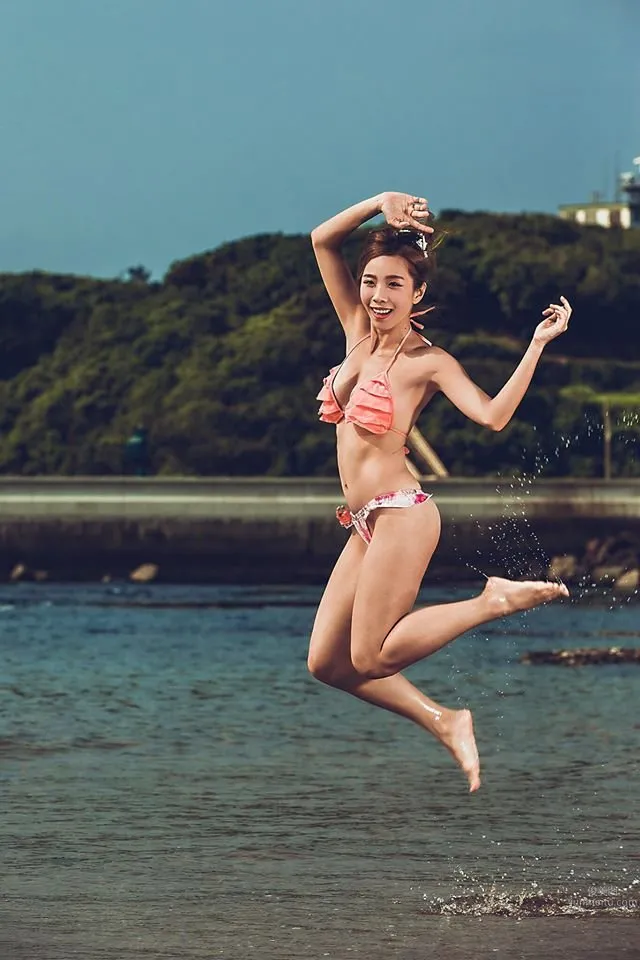 張宇婷- 人氣美女沙灘比基尼合輯 50