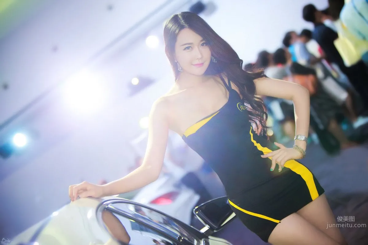 殷夏榮(은하영)- 南韓人氣車模美腿寫真 11