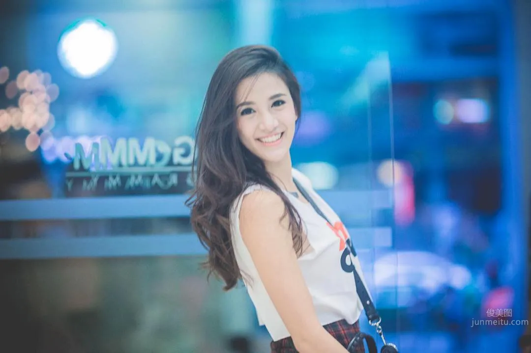 Nathapatsorn - Top-Notch Thai Super Beauty Singer photo 12