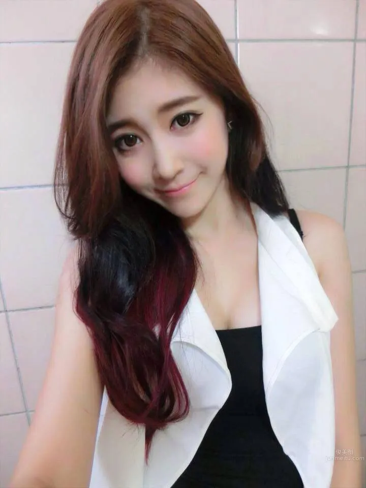 Min Min - Super Cute Big-Eyed McDonald's Long-Legged Store Beauty photo 6