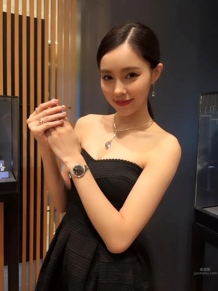 Chen Yuan, Leg Model with Outstanding Elegance and Eye-Catching Long Legs photo 10