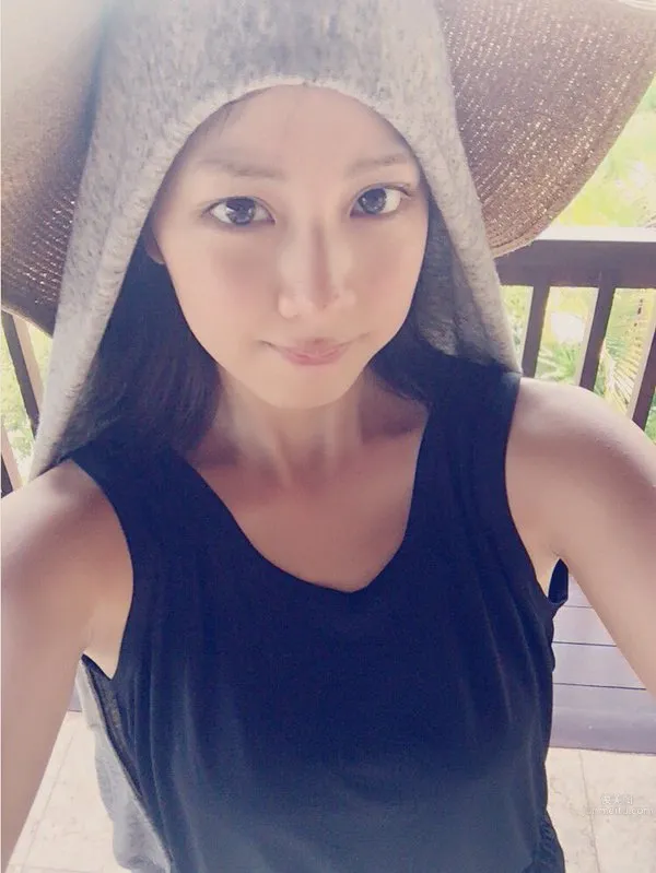 Anna Hongo, Healing Beauty Bikini First Appearance photo 16