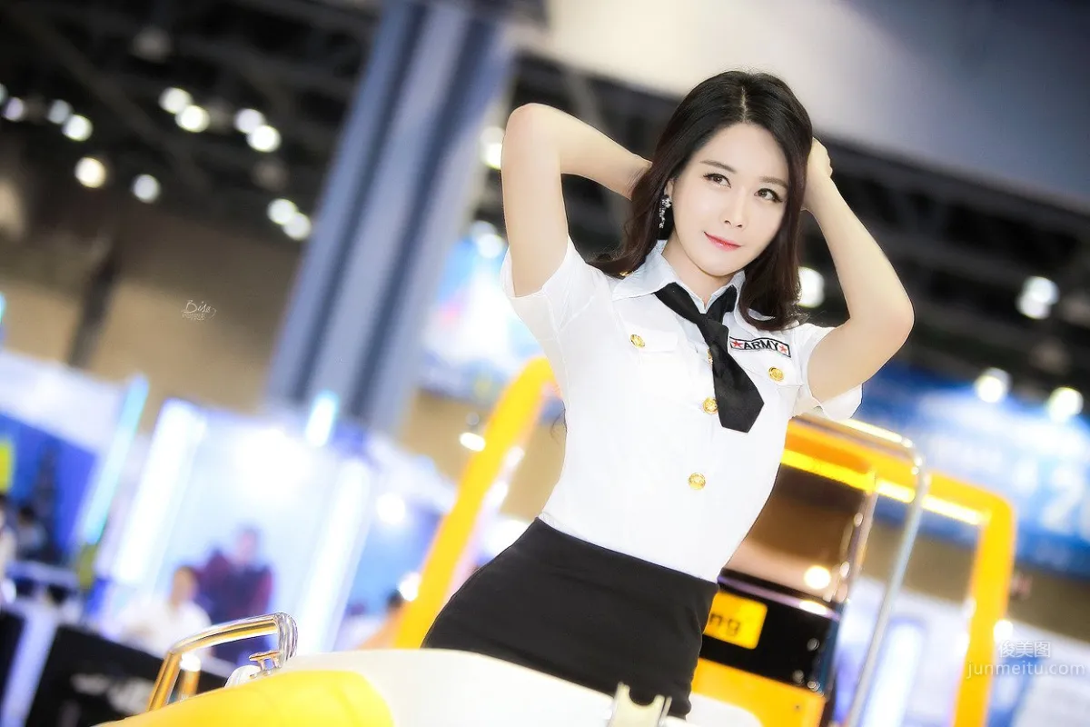 殷夏榮(은하영)- 南韓人氣車模美腿寫真 46