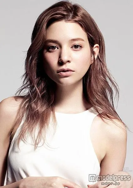 Jasmine Ema - A Mixed-Race Beauty to Watch photo 10