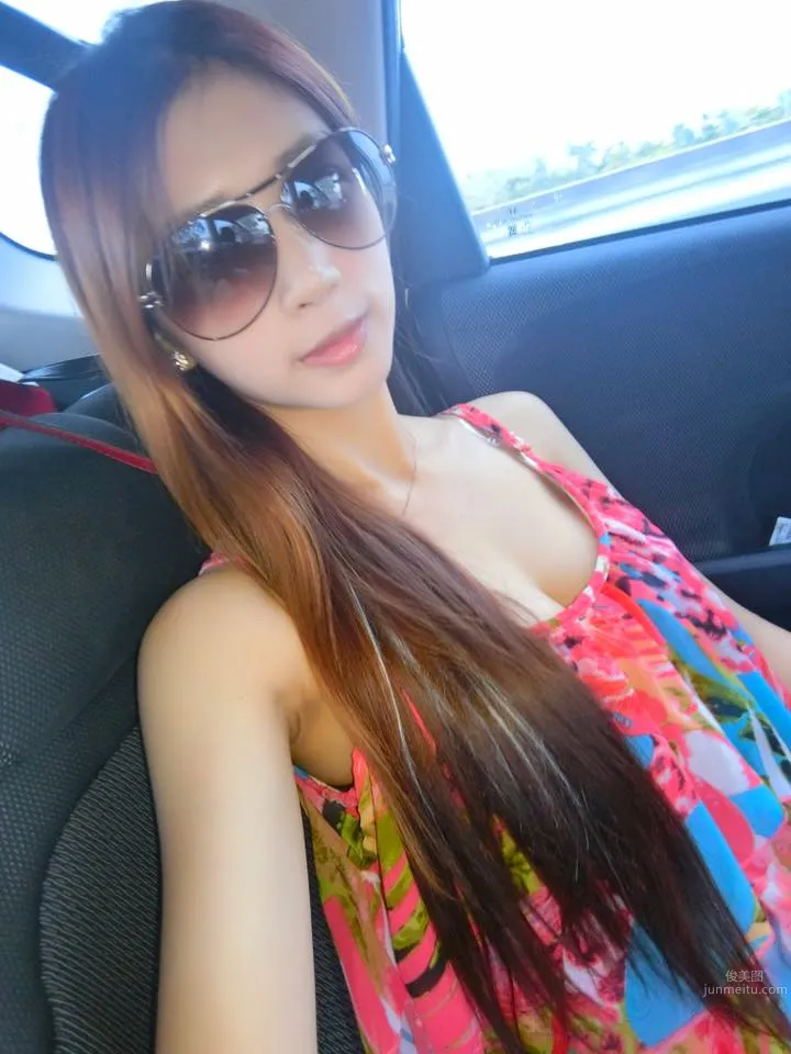Cai Cai (Lin Yiting) - Super Long Cleavage Line Amazes photo 29