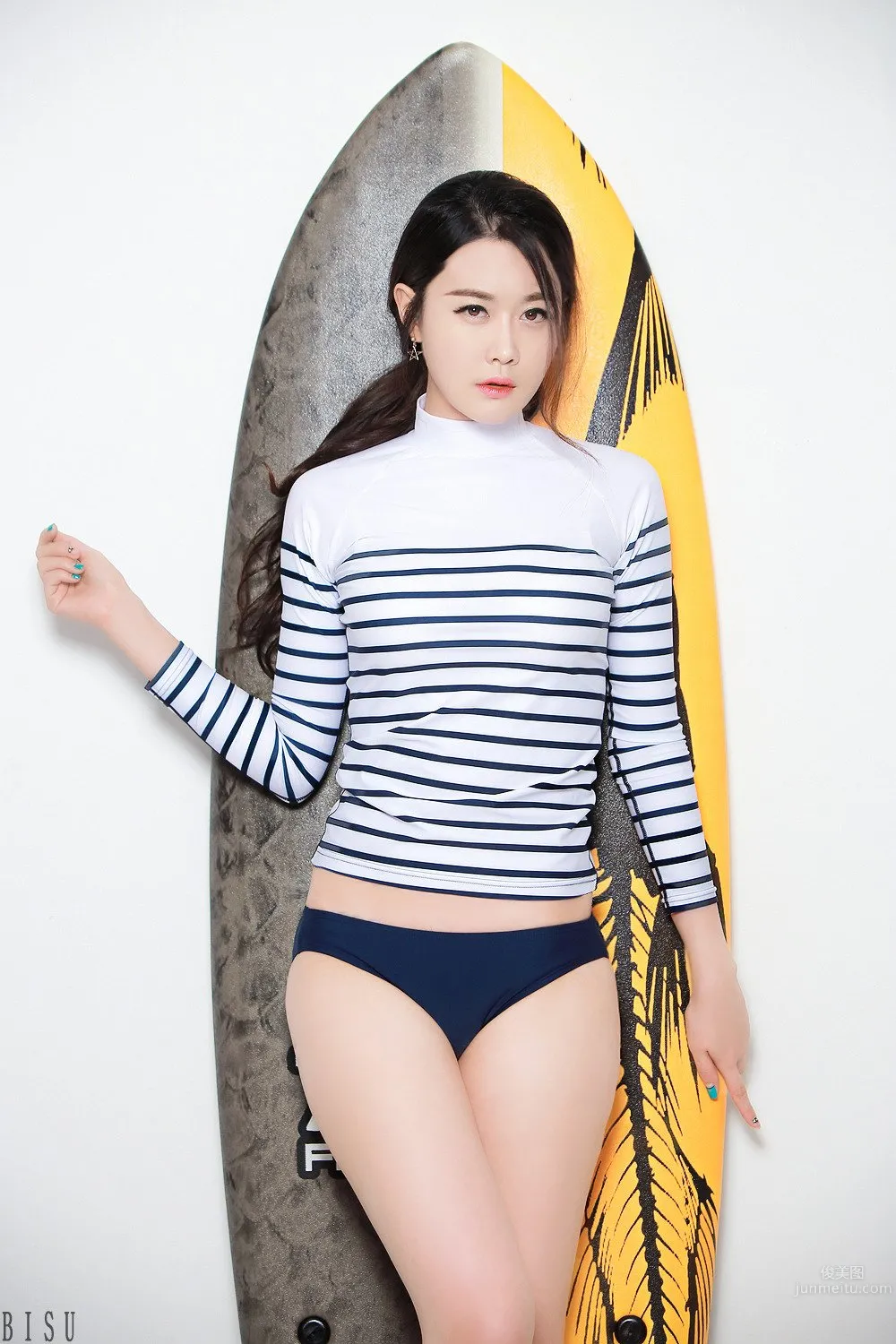 殷夏榮(은하영)- 南韓超贊車模外拍 18