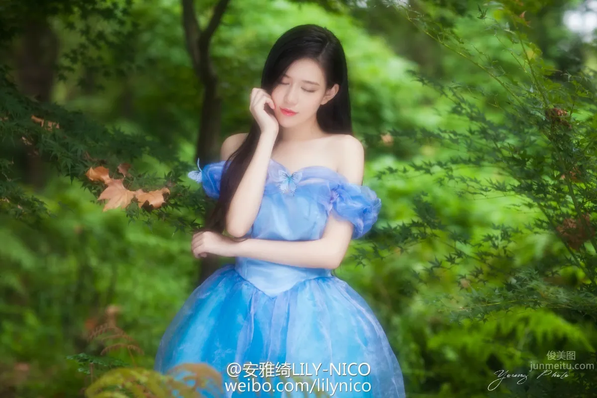 黃梓潔Nico- 兔女郎蕾絲超跑寫真 20