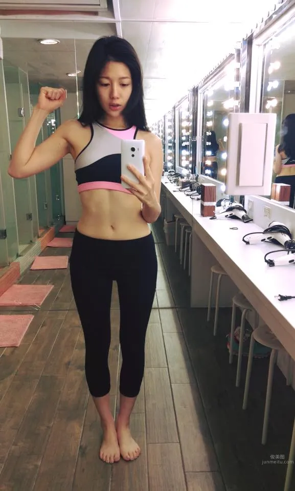 樂芙(簡書予)- 爆紅神級正妹超萌還有好身材 23