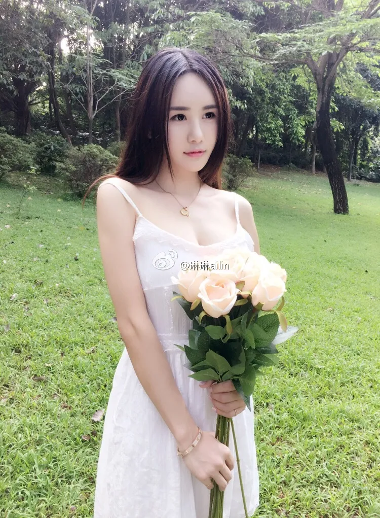 琳琳ailin(黄锦琳)- 斗鱼俏皮女主播_1
