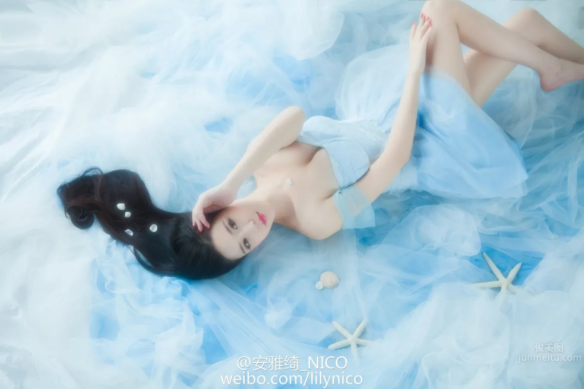 黃梓潔Nico- 兔女郎蕾絲超跑寫真 18