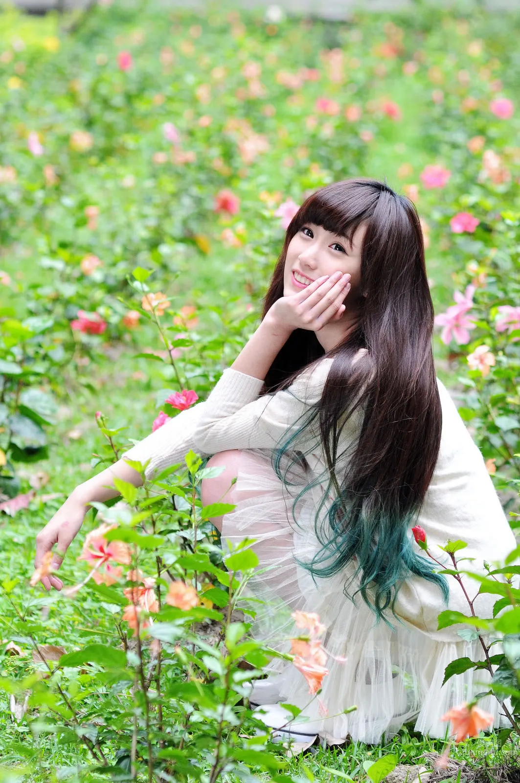 台北中山站麥當勞之校花女神張楚珊公園小清新外拍 41